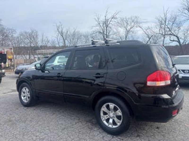 Representative 2009 Kia Borrego photo