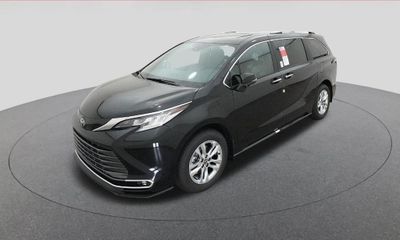 2026 Toyota Sienna Limited