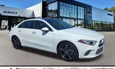 2022 Mercedes-Benz A-Class A220