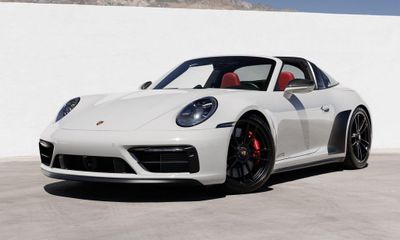 2024 Porsche 911 Targa 4S 4