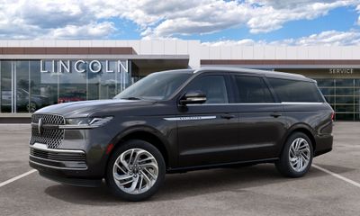 2027 Lincoln Navigator L Reserve