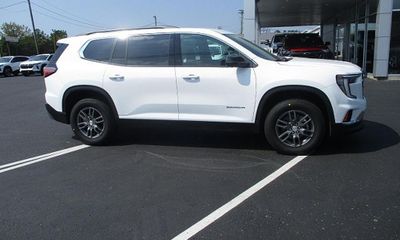 2025 GMC Acadia Elevation