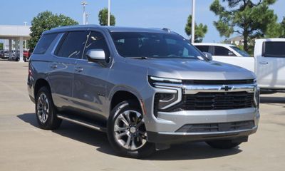 2025 Chevrolet Tahoe LS