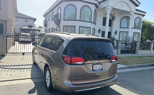2017 Chrysler Pacifica Touring L