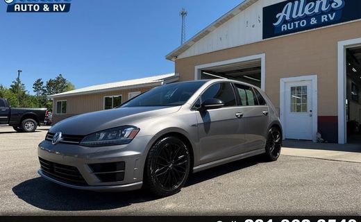 2016 Volkswagen Golf R Base W DCC