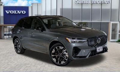 2026 Volvo XC60 Plus Dark