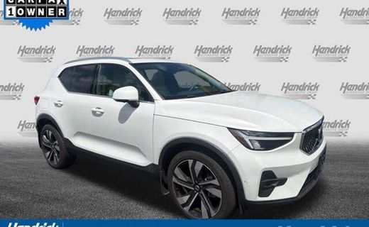 2023 Volvo XC40 Plus Bright