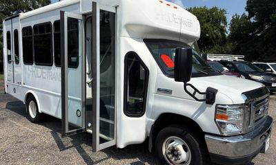 2018 Ford E-450 SRW DRW