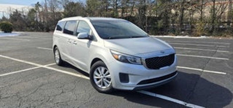 2016 Kia Sedona — a typically priced live listing