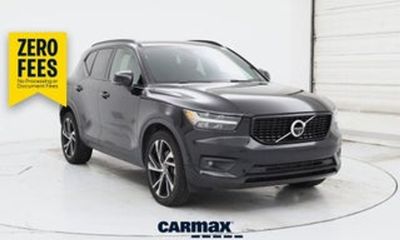 2022 Volvo XC40 R Design