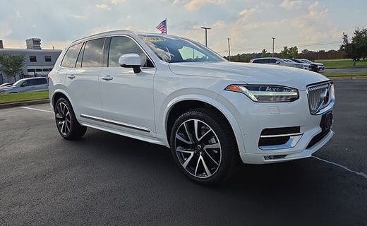 2023 Volvo XC90 Plus Bright