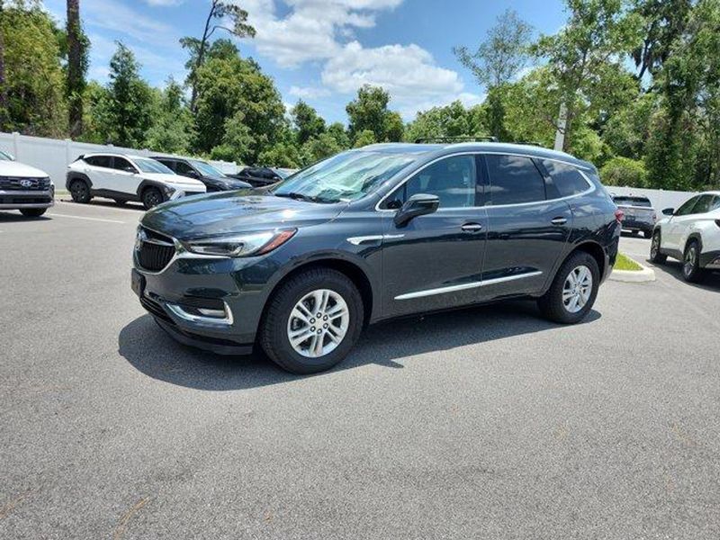 2021 Buick Enclave — a typically priced live listing