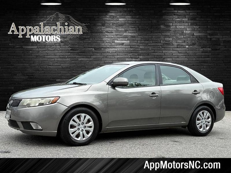 2011 Kia Forte — a typically priced live listing