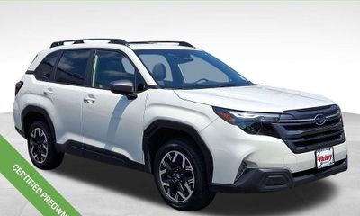 2025 Subaru Forester Premium
