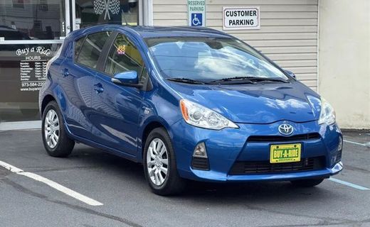 2014 Toyota Prius C ONE Hatchback
