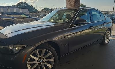 2017 BMW 330E Series Iperformance