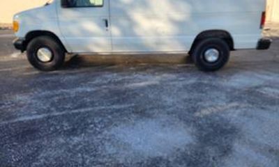 2005 Ford E-250