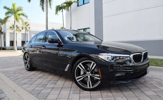 2018 BMW 530E