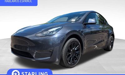 2023 Tesla Model Y Long Range