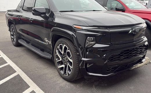 2025 Chevrolet Silverado RST