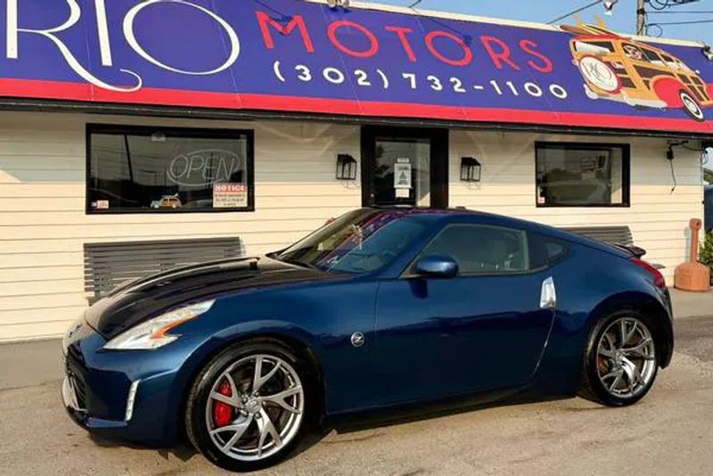 2015 Nissan 370Z — a typically priced live listing