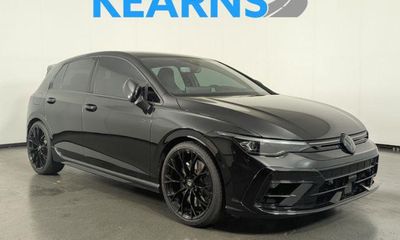 2025 Volkswagen Golf R Black Edition