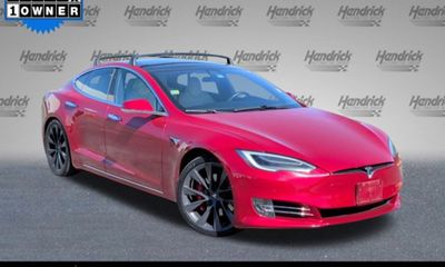 2020 Tesla Model S Performance