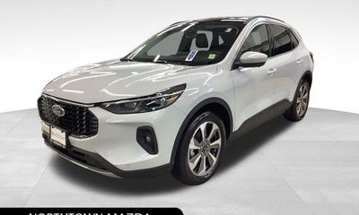 2025 Ford Escape Platinum