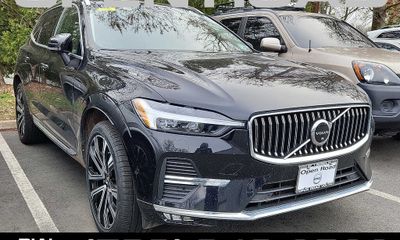 2023 Volvo XC60 Ultimate Bright