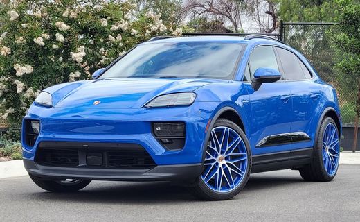 2026 Porsche Macan 4