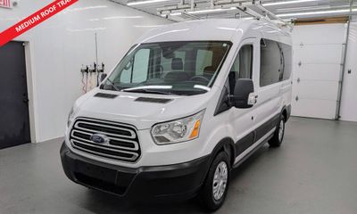 2019 Ford Transit 150 XLT Medium