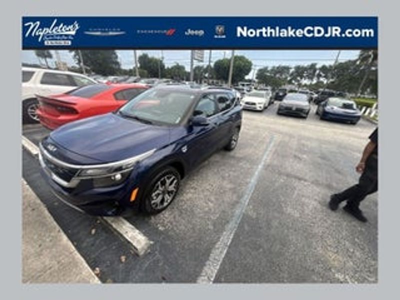 2022 Kia Seltos — a typically priced live listing