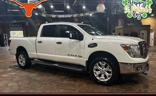 2017 Nissan Titan SV