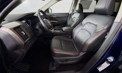 2025 Nissan Pathfinder Platinum