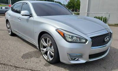 2017 Infiniti Q70L 37