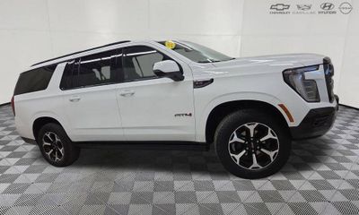 2025 GMC Yukon XL AT4