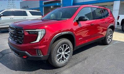 2026 GMC Acadia AT4