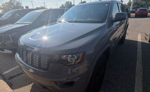 2020 Jeep Grand Cherokee Laredo