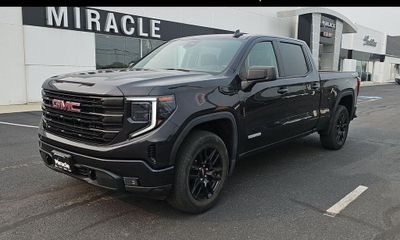 2023 GMC Sierra Elevation