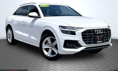 2019 Audi Q8 Premium