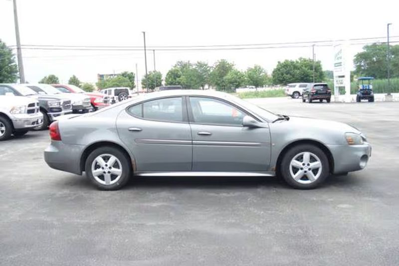 2008 Pontiac Grand Prix — a typically priced live listing