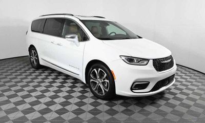2024 Chrysler Pacifica Pinnacle