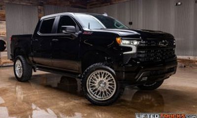 2023 Chevrolet Silverado LT