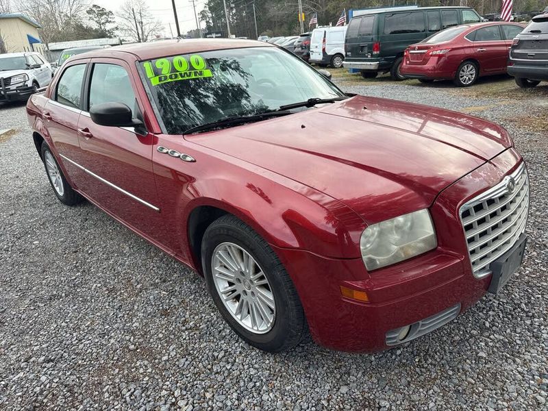 2009 Chrysler 300 — a typically priced live listing