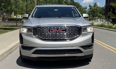 2019 GMC Acadia Denali