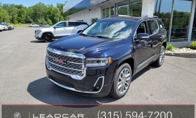 2022 GMC Acadia Denali