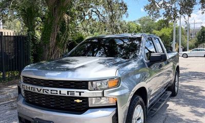 2022 Chevrolet Silverado Custom