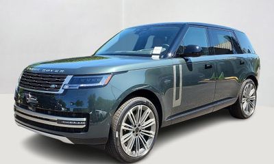 2026 Land Rover Range SE