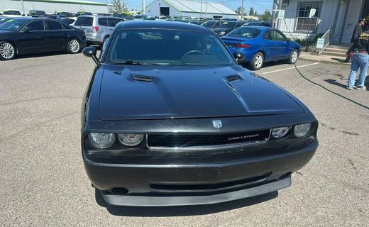 2009 Dodge Challenger Base