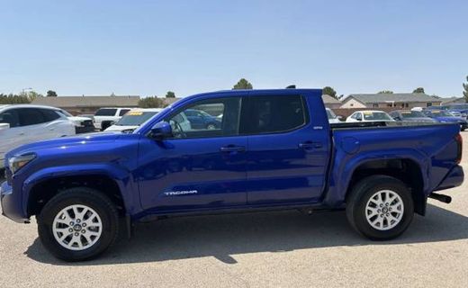 2025 Toyota Tacoma SR5